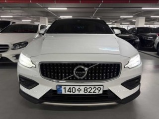 V60 크로스 컨트리 2세대 2.0 B5 프로 AWD
