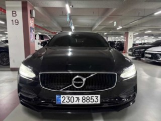 S90 D5 AWD 모멘텀